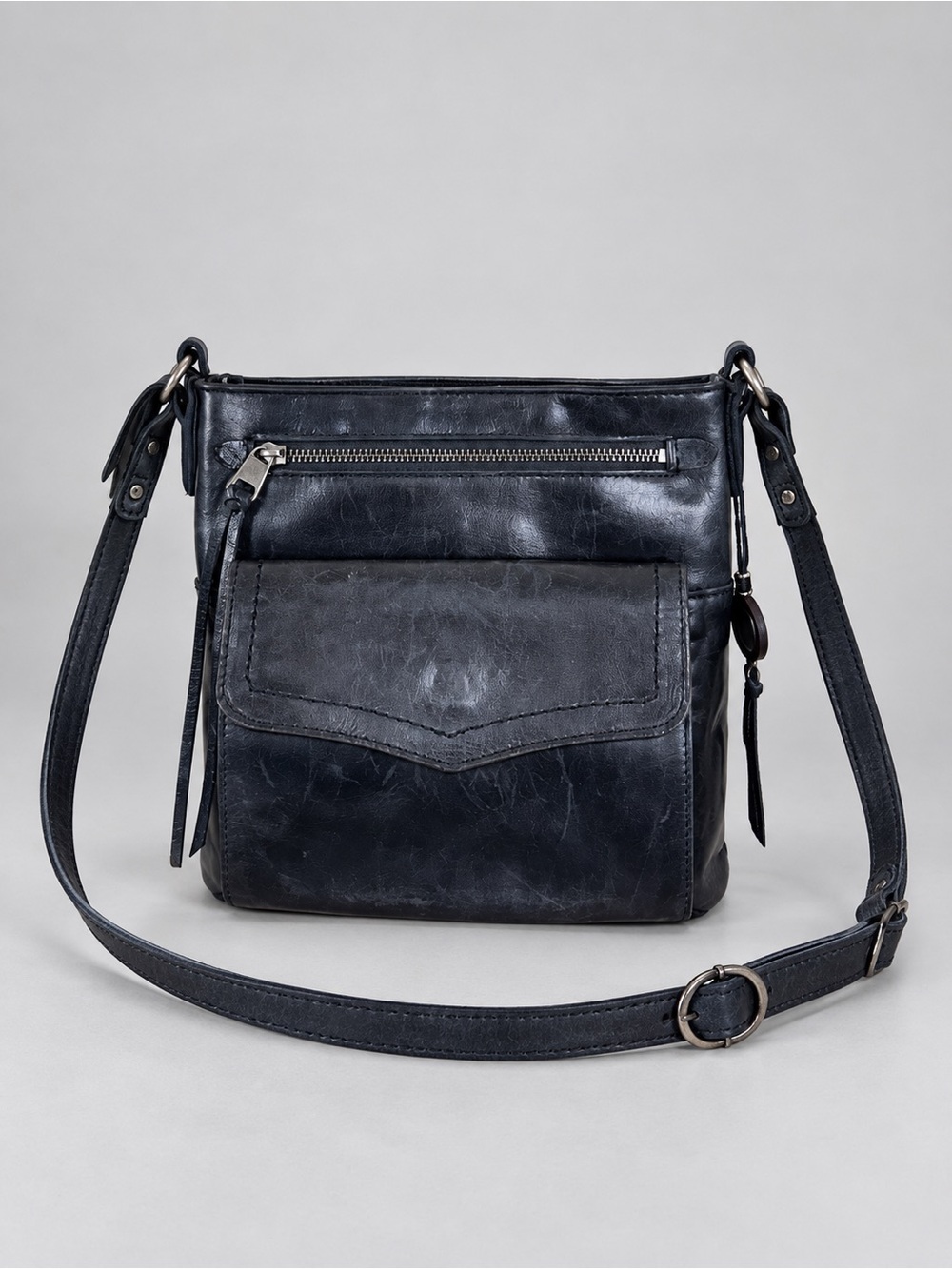 The Sak Ventura Black Leather Crossbody Shoulder Bag Edgy Grunge